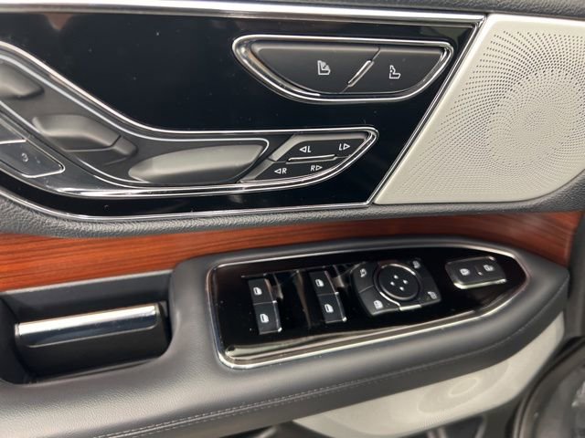 Certified 2023 Lincoln Navigator L Reserve AWD/4WD image 16