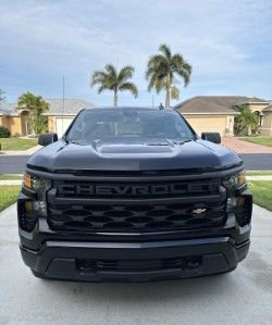Used 2025 Chevrolet Silverado 1500 Custom image 4