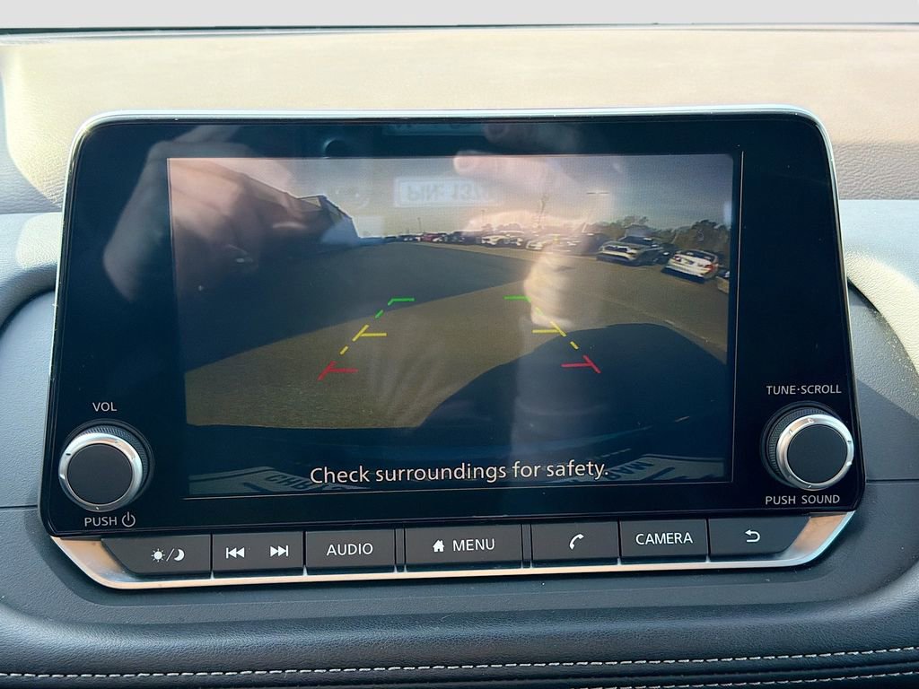 Used 2023 Nissan Rogue SV image 33