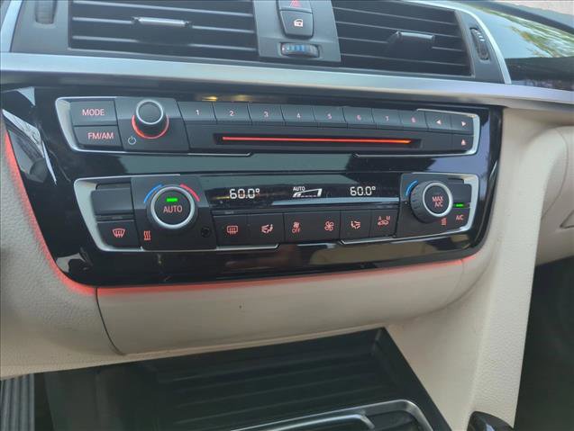 Used 2017 BMW 330e image 11