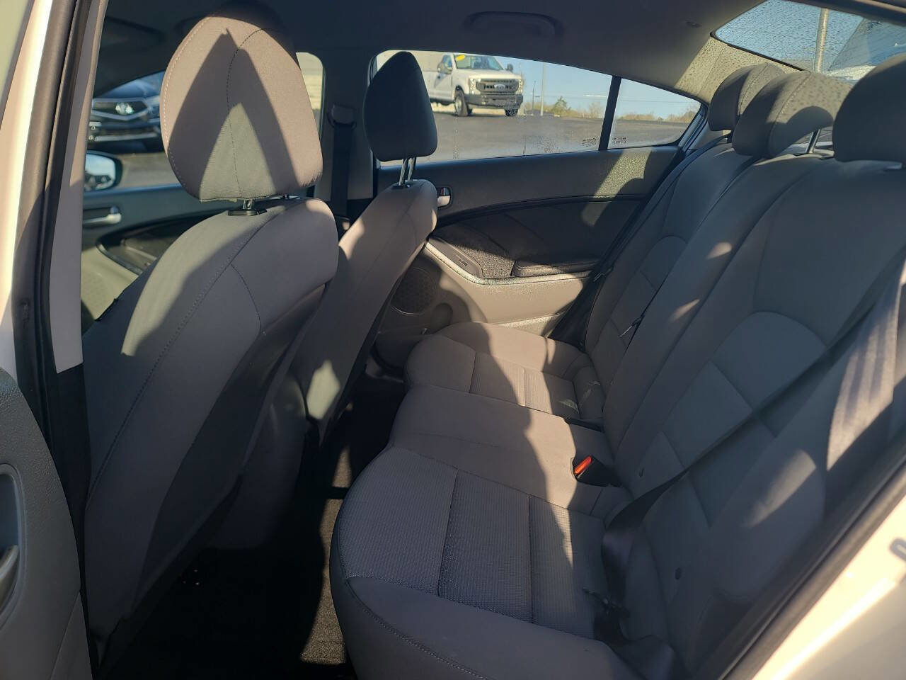 Used 2017 Kia Forte LX image 15