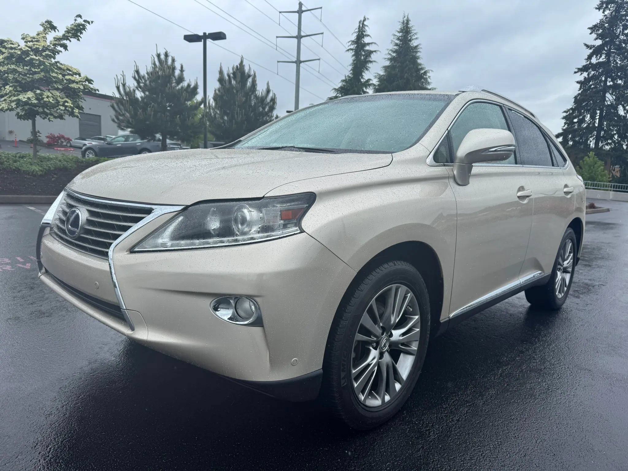 Used 2013 Lexus RX 450h AWD w/ Navigation Pkg image 4