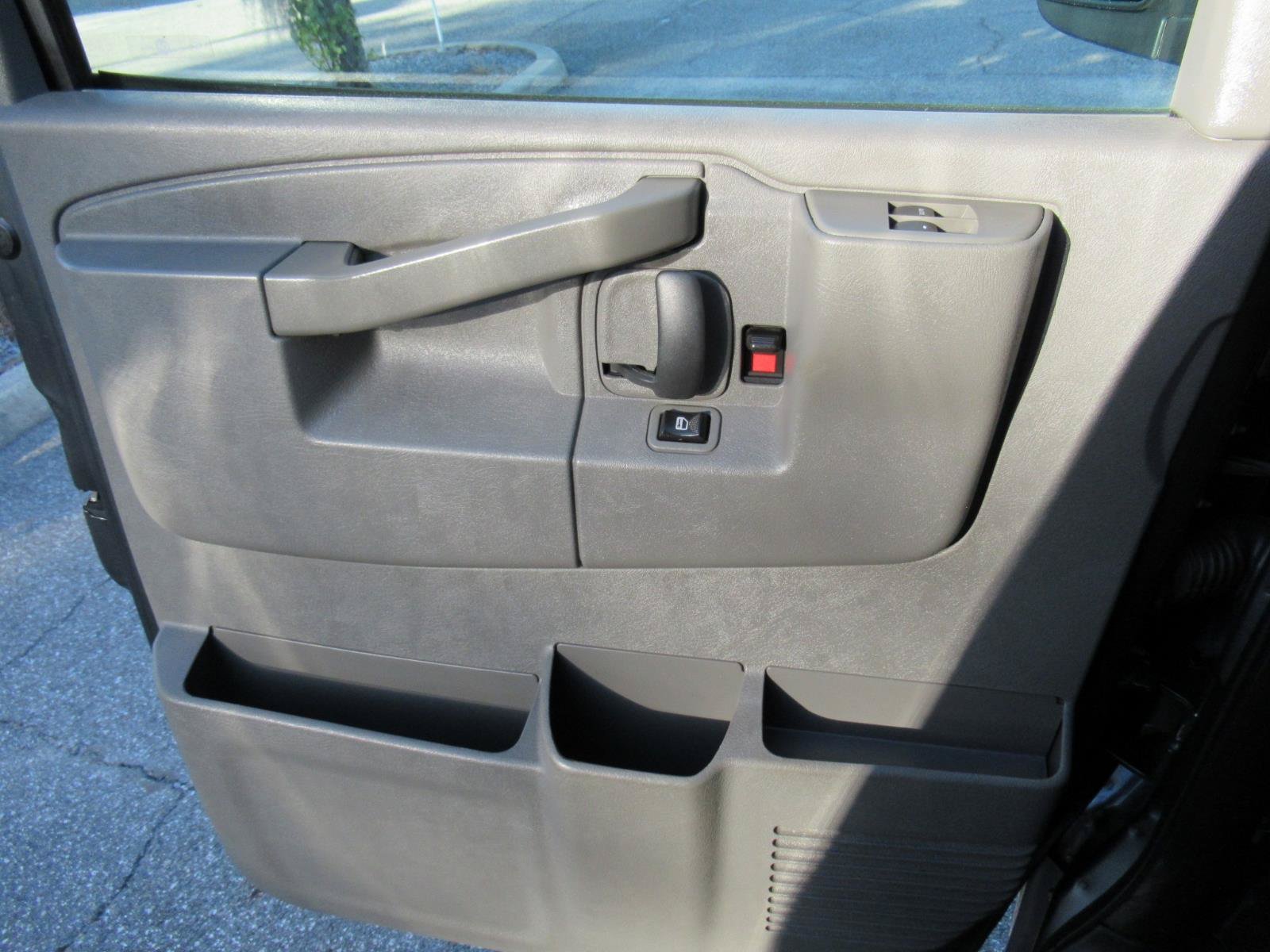 Used 2016 Chevrolet Express 2500 LS RWD image 19