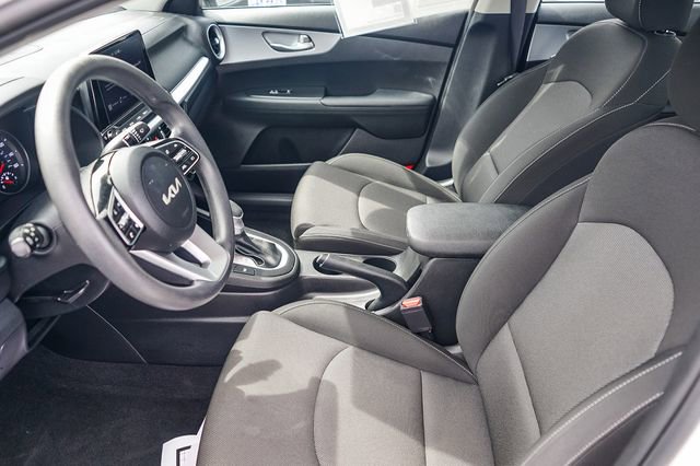 Used 2023 Kia Forte LXS image 19