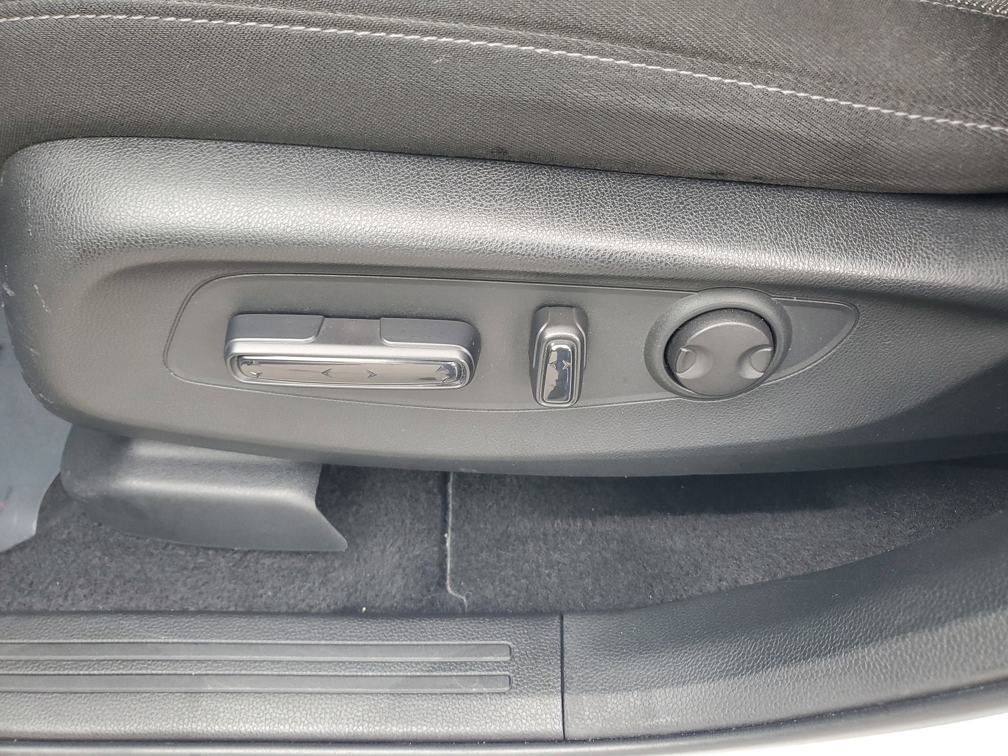 Used 2023 Honda CR-V EX image 13