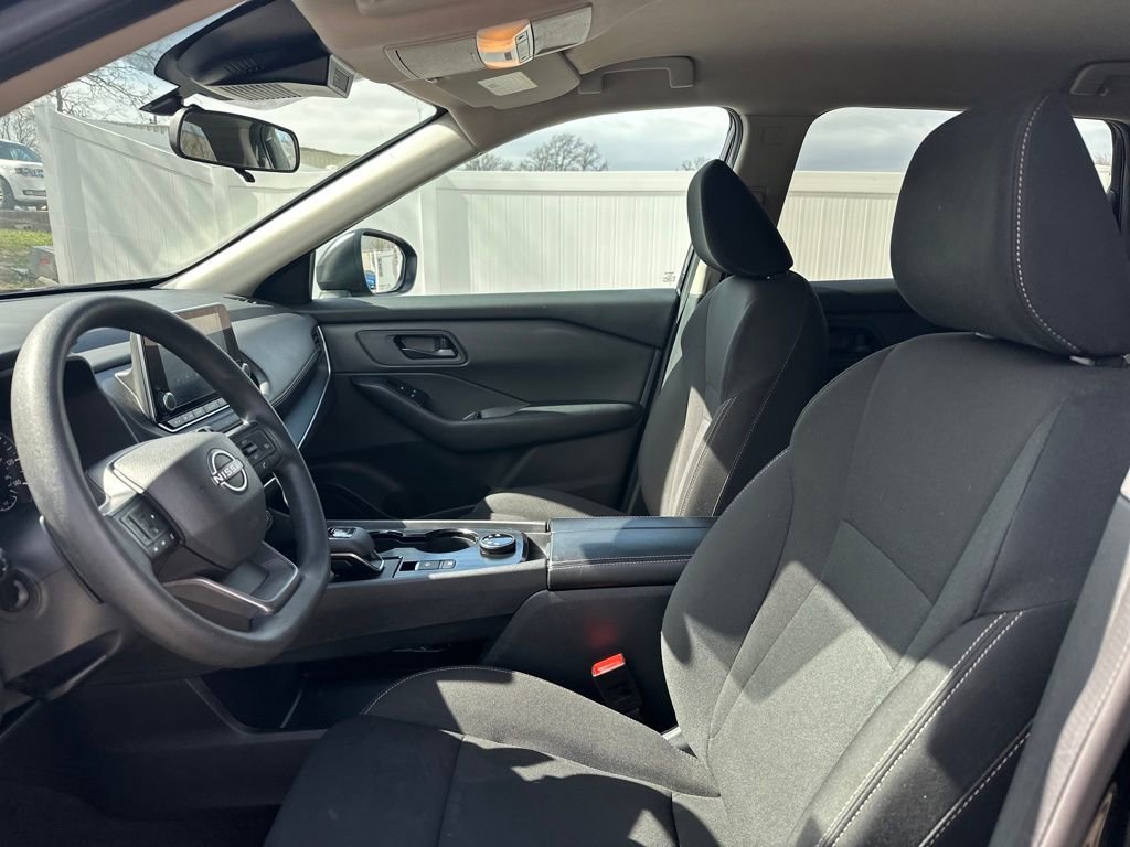 Certified 2025 Nissan Rogue S image 44
