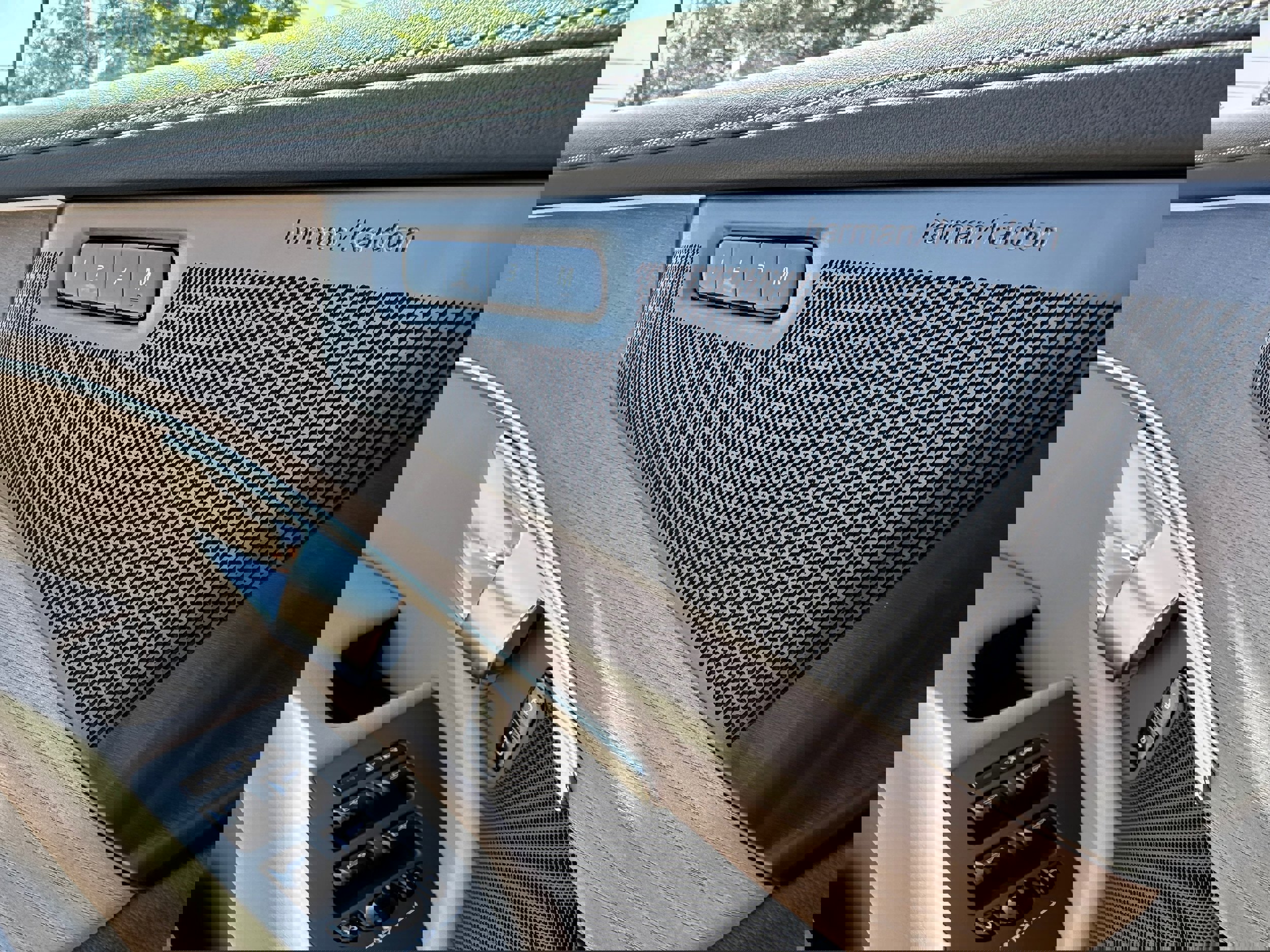 Used 2026 Volvo XC90 B6 Ultra w/ Protection Package image 19