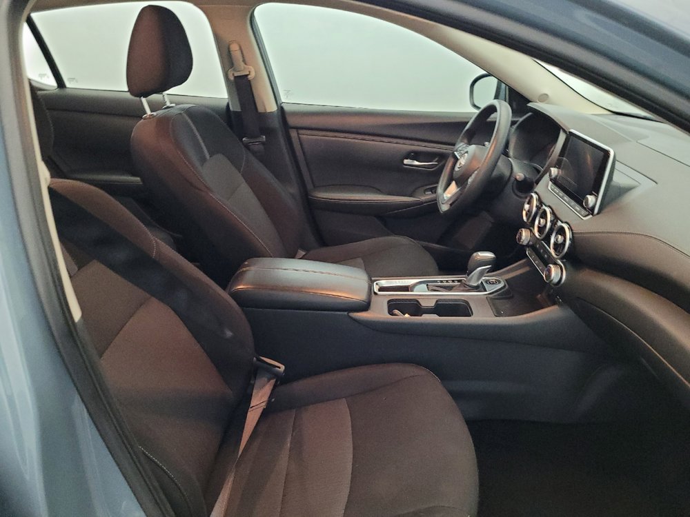 Used 2025 Nissan Sentra SV FWD image 21