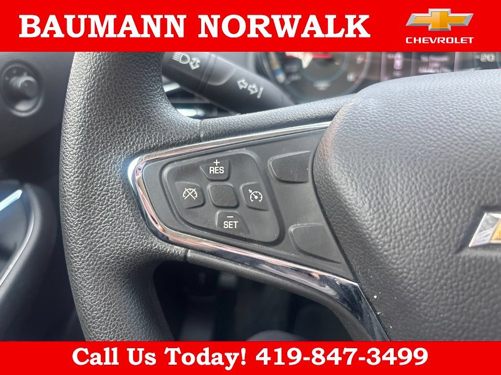 Used 2017 Chevrolet Cruze LT FWD image 21