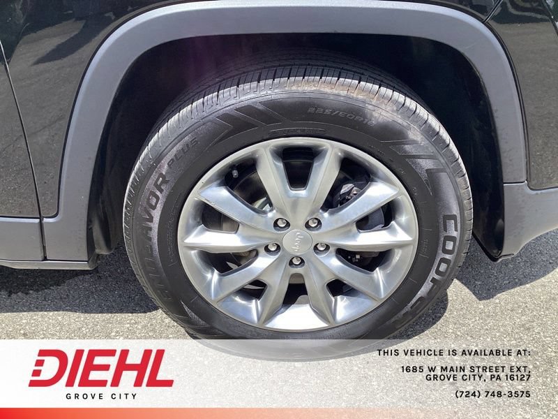 Used 2017 Jeep Cherokee Limited AWD/4WD image 9