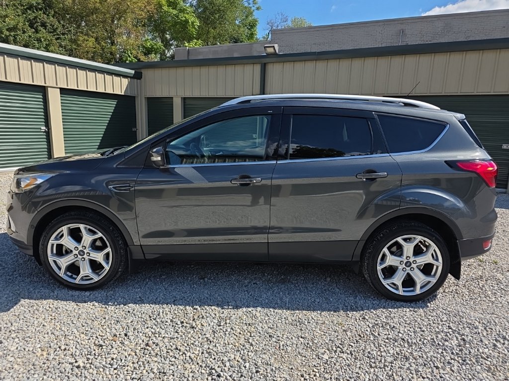 Used 2019 Ford Escape Titanium AWD/4WD image 3