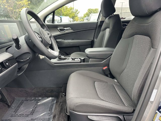 Used 2025 Kia Sportage LX AWD/4WD image 14