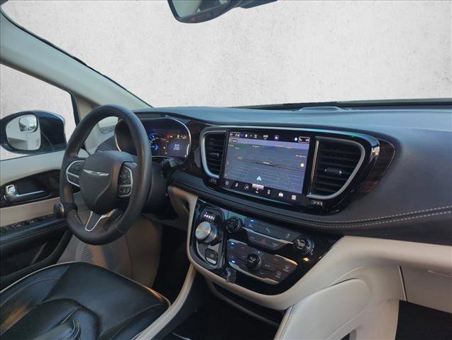 Used 2023 Chrysler Pacifica Limited image 23