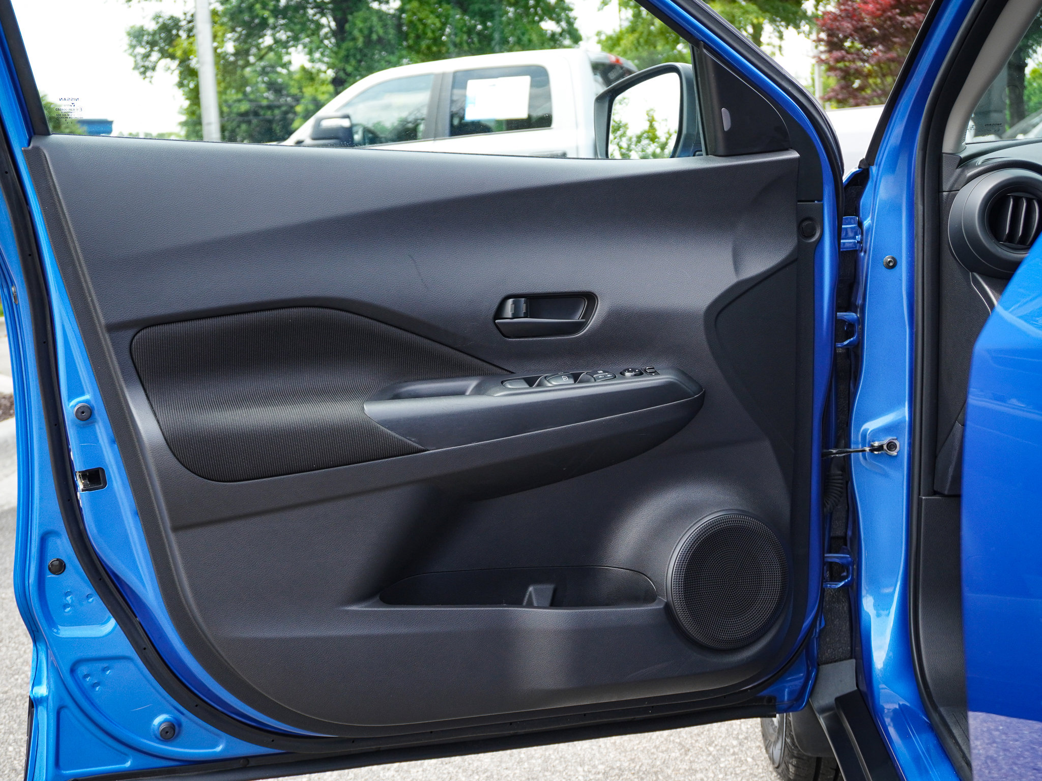 Used 2022 Nissan Kicks S FWD image 14
