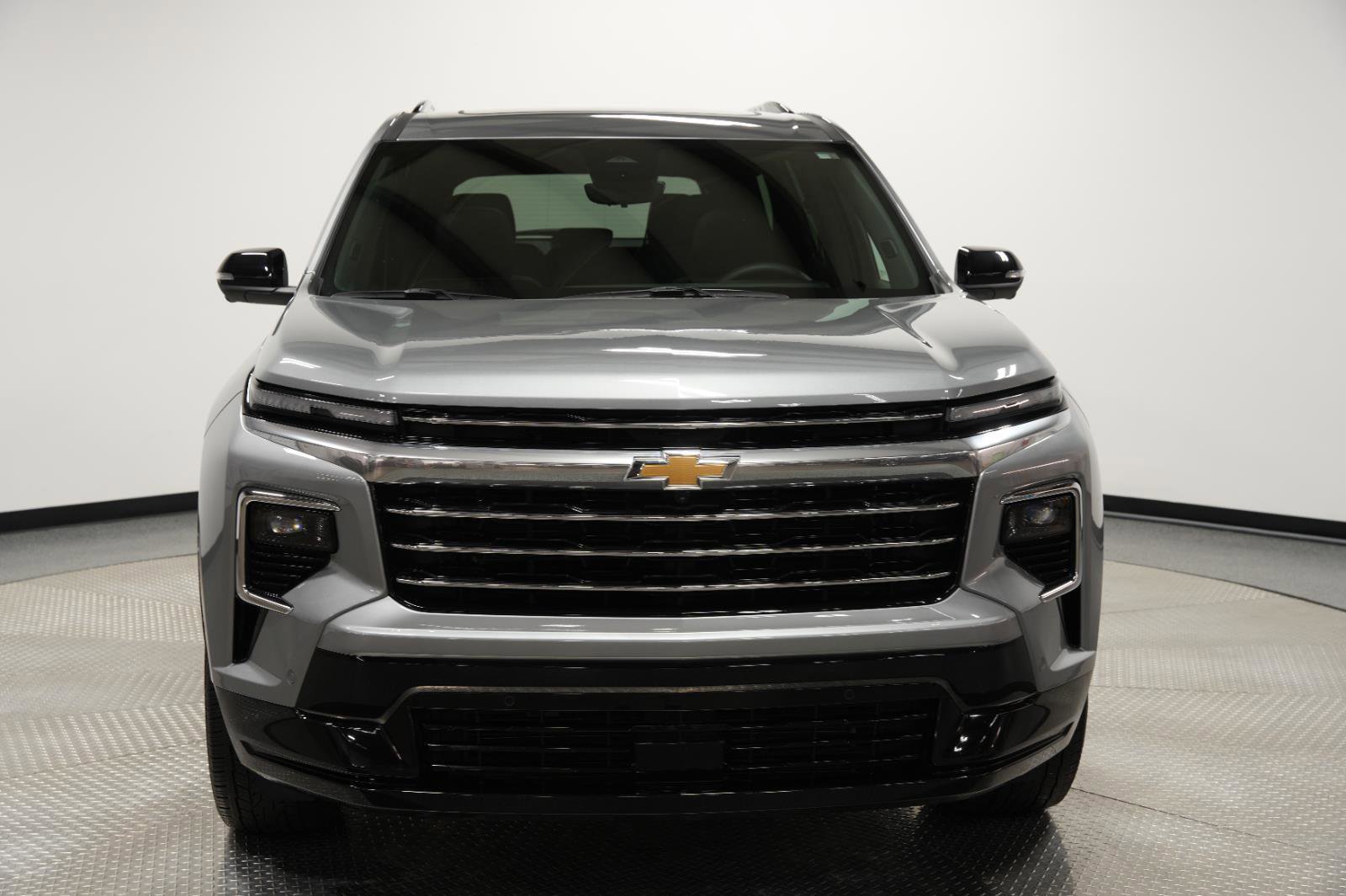 Used 2025 Chevrolet Traverse High Country w/ LPO, Floor Liner Package image 2