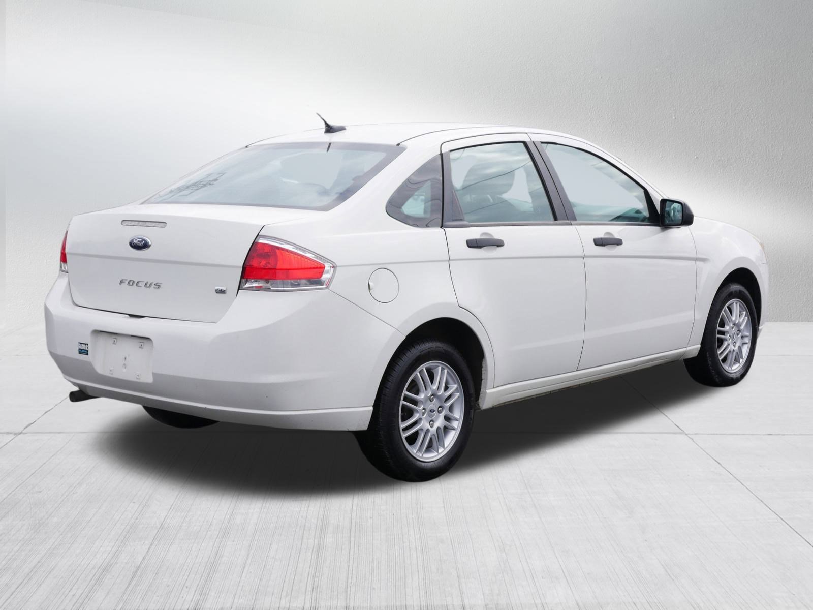 Used 2011 Ford Focus SE w/ 201A Rapid Spec Order Code image 7