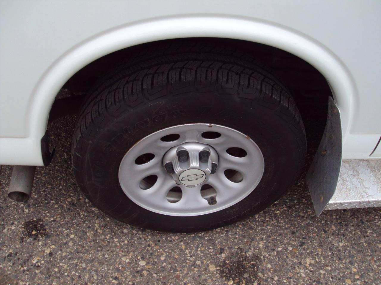 Used 2014 Chevrolet Express 1500 LS AWD/4WD image 31