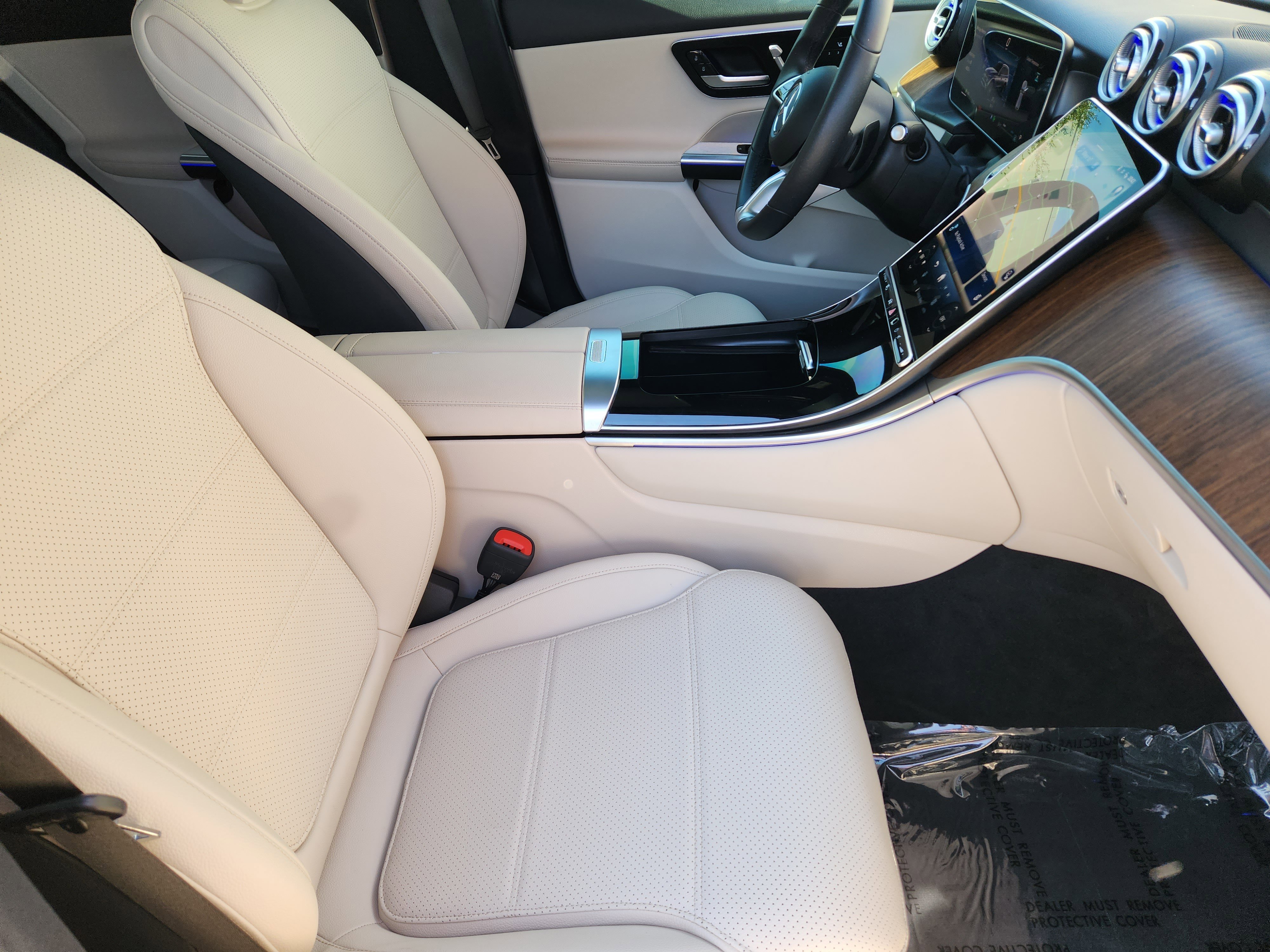 Used 2025 Mercedes-Benz GLC 300 300 image 12