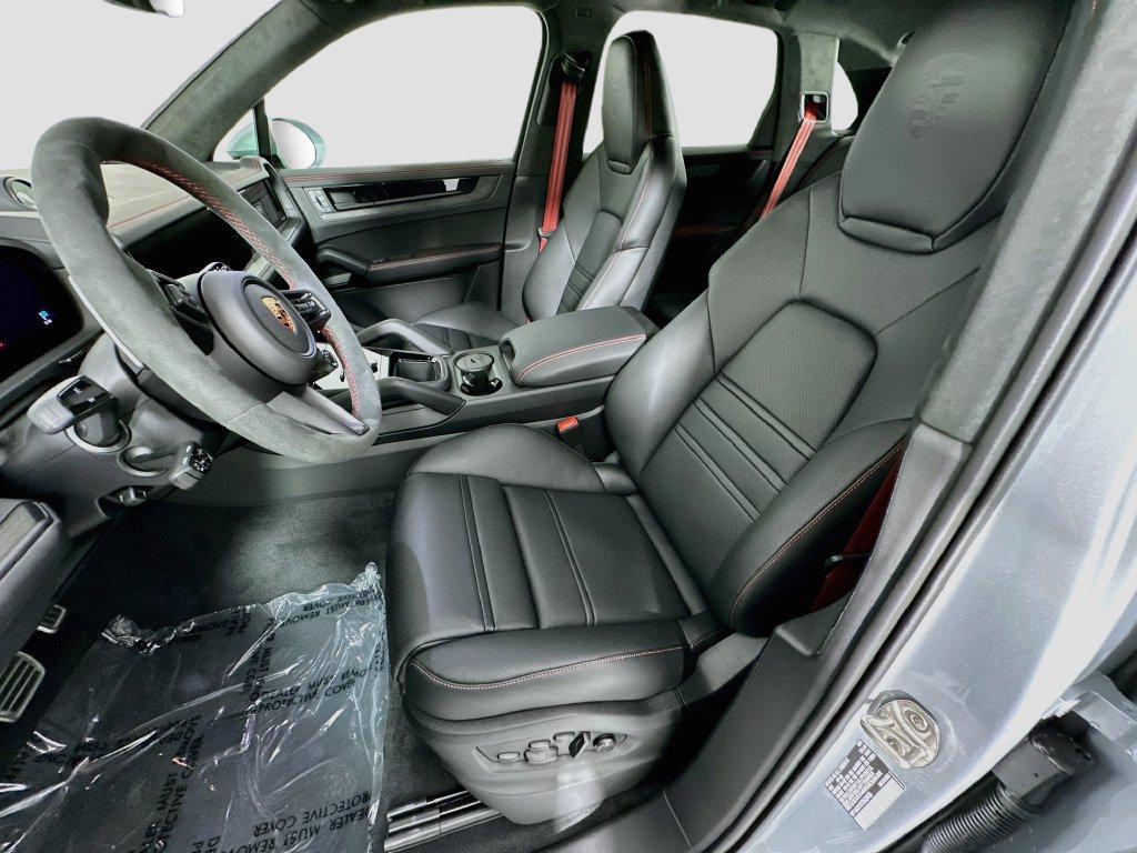 New 2026 Porsche Cayenne GTS AWD/4WD image 5