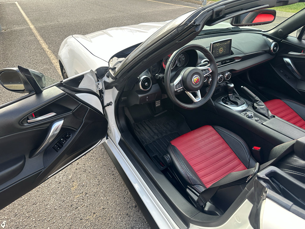 Used 2019 FIAT 124 Spider Abarth w/ Convenience Group RWD image 15