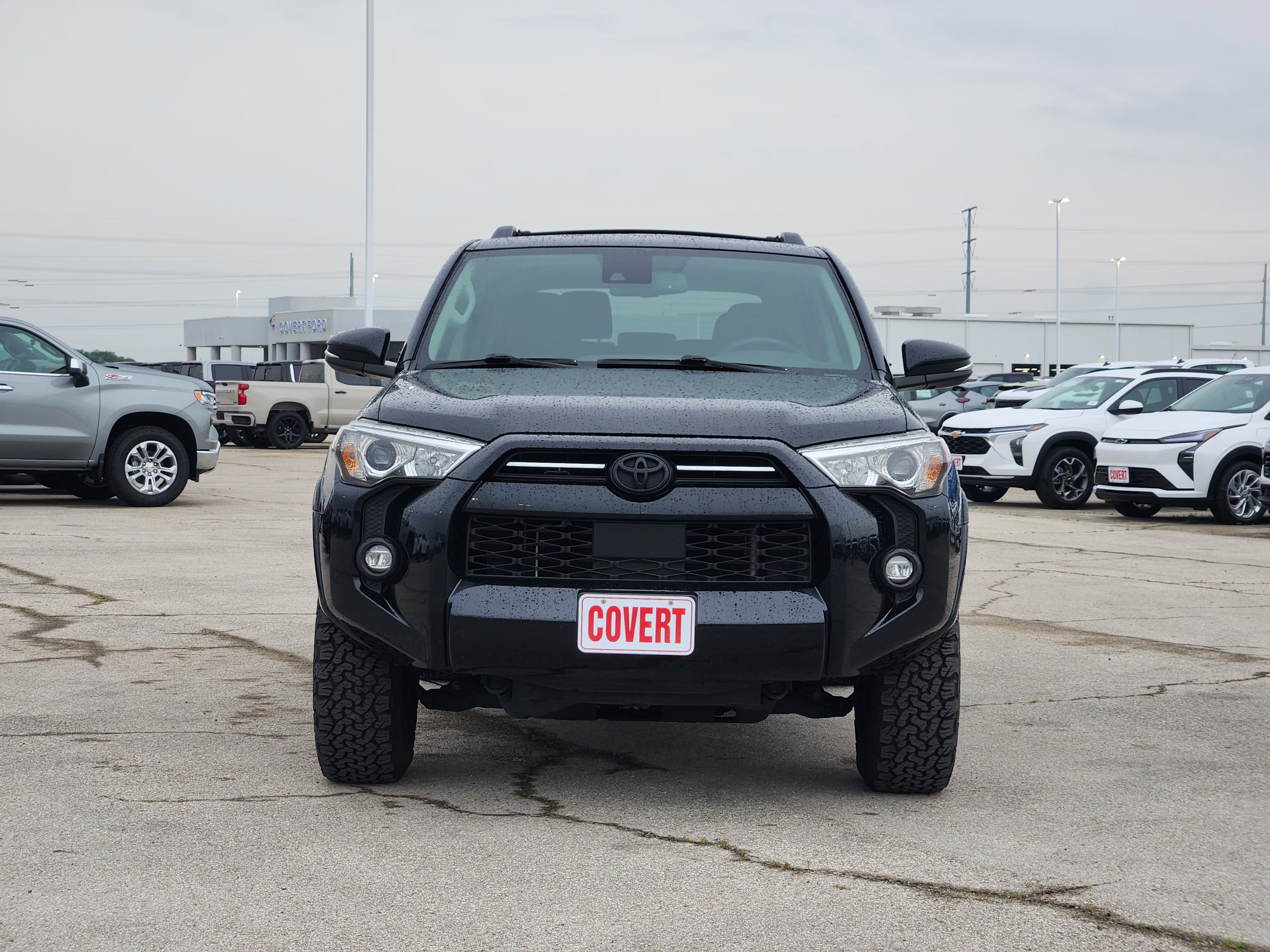Used 2022 Toyota 4Runner SR5 Premium w/ Moonroof Package AWD/4WD image 2