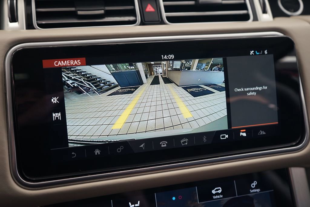 Used 2019 Land Rover Range Rover Long Wheelbase Supercharged image 11