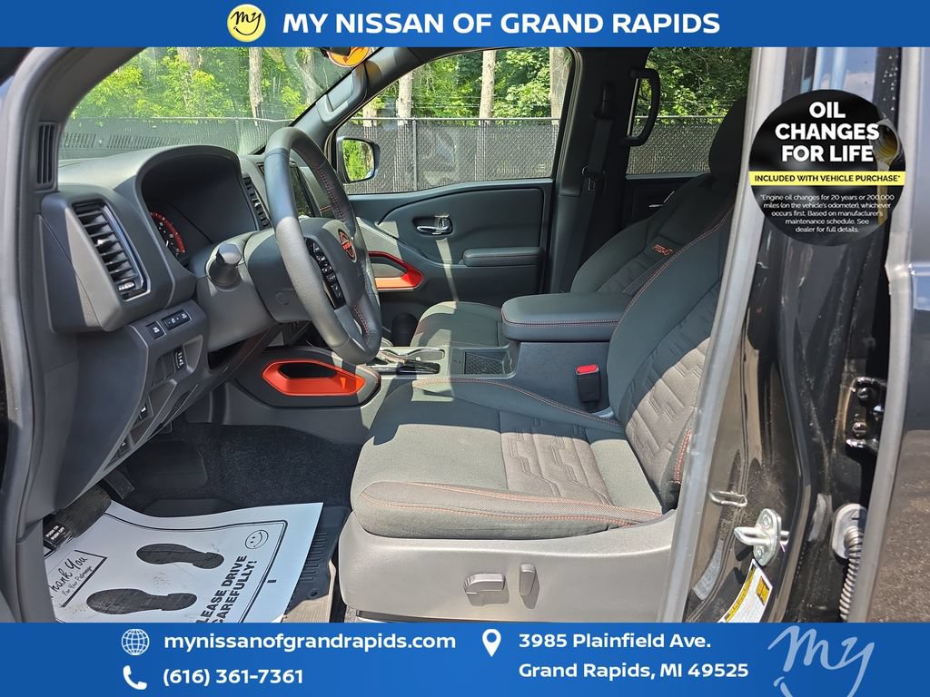 Used 2023 Nissan Frontier PRO-4X w/ Pro Convenience Package AWD/4WD image 10