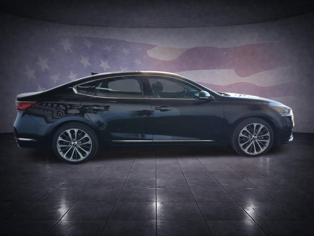 Used 2017 Kia Cadenza Technology FWD image 6