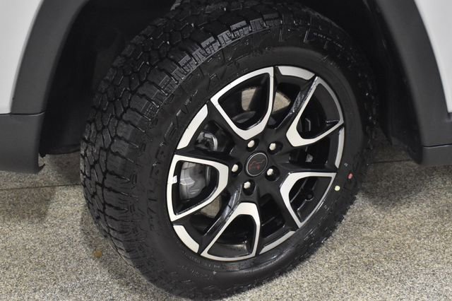 Certified 2025 Jeep Compass Trailhawk image 11