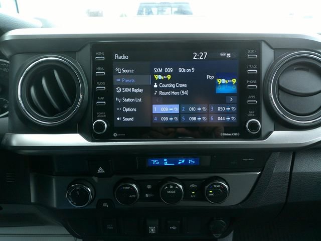 Used 2022 Toyota Tacoma SR5 AWD/4WD image 17