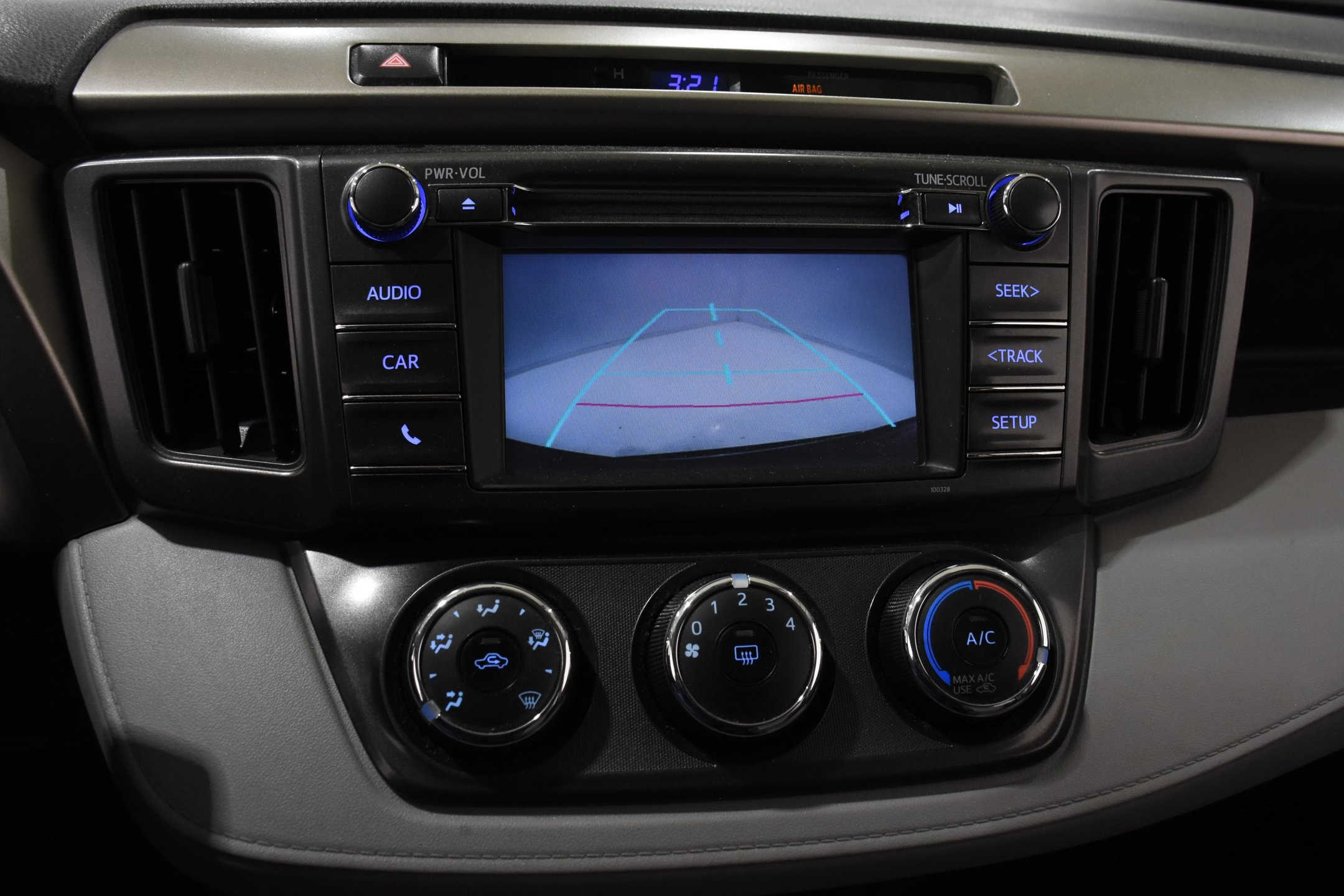 Used 2014 Toyota RAV4 LE AWD/4WD image 17