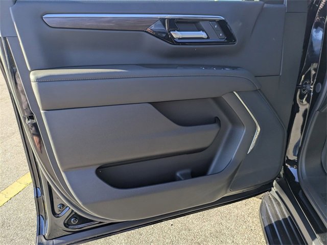 New 2026 Chevrolet Suburban LS w/ LPO, Dark Essentials Package image 8