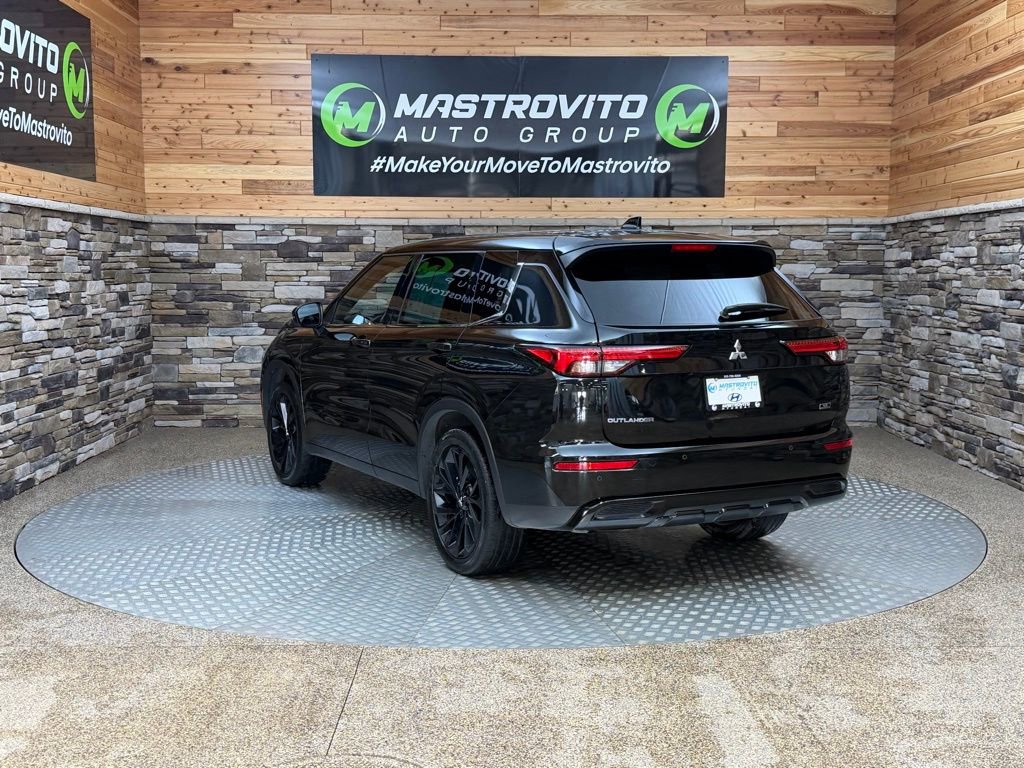 Used 2023 Mitsubishi Outlander SE Black Edition image 7