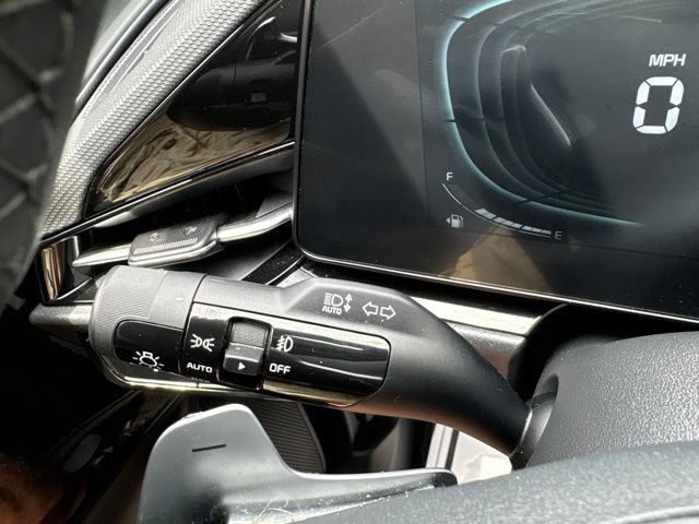 Used 2024 Kia Niro EX Touring FWD image 26