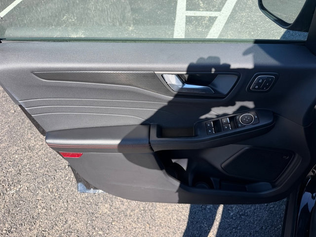 Used 2022 Ford Escape SEL w/ SEL Stealth AWD Package image 22