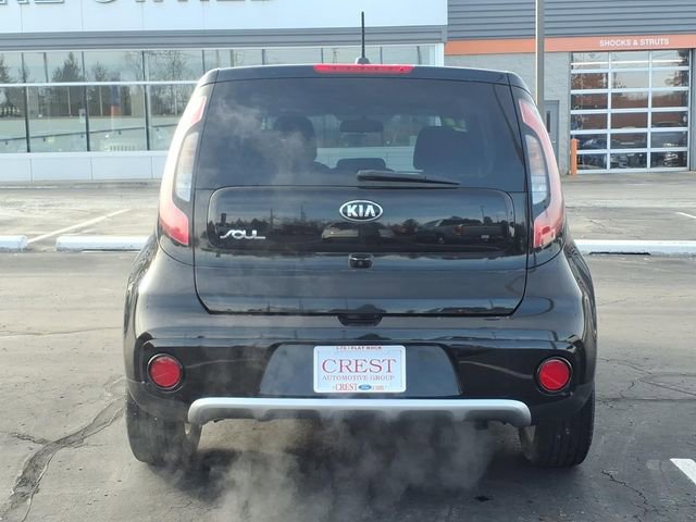 Used 2017 Kia Soul + image 5