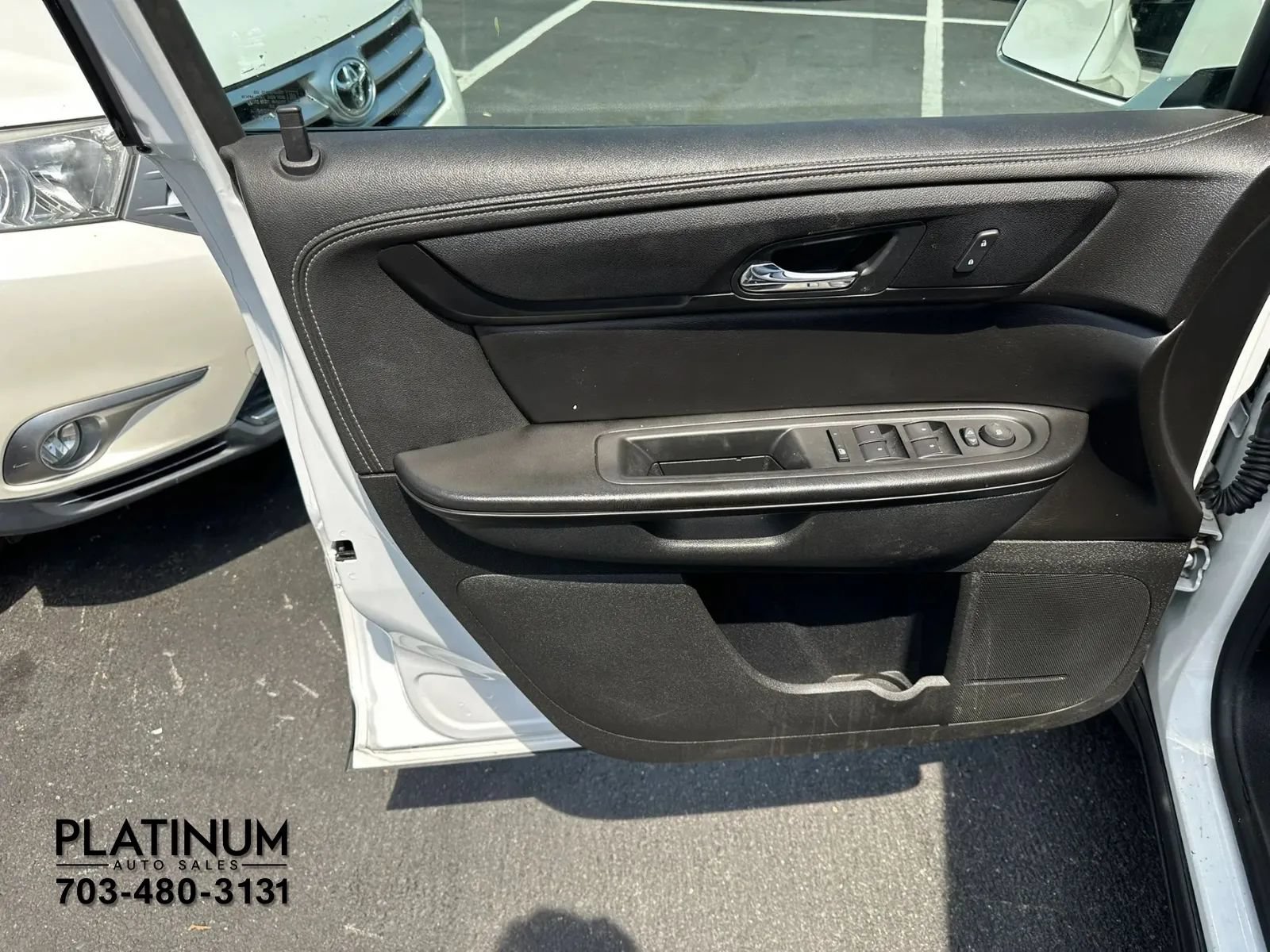 Used 2017 Chevrolet Traverse LT AWD/4WD image 18