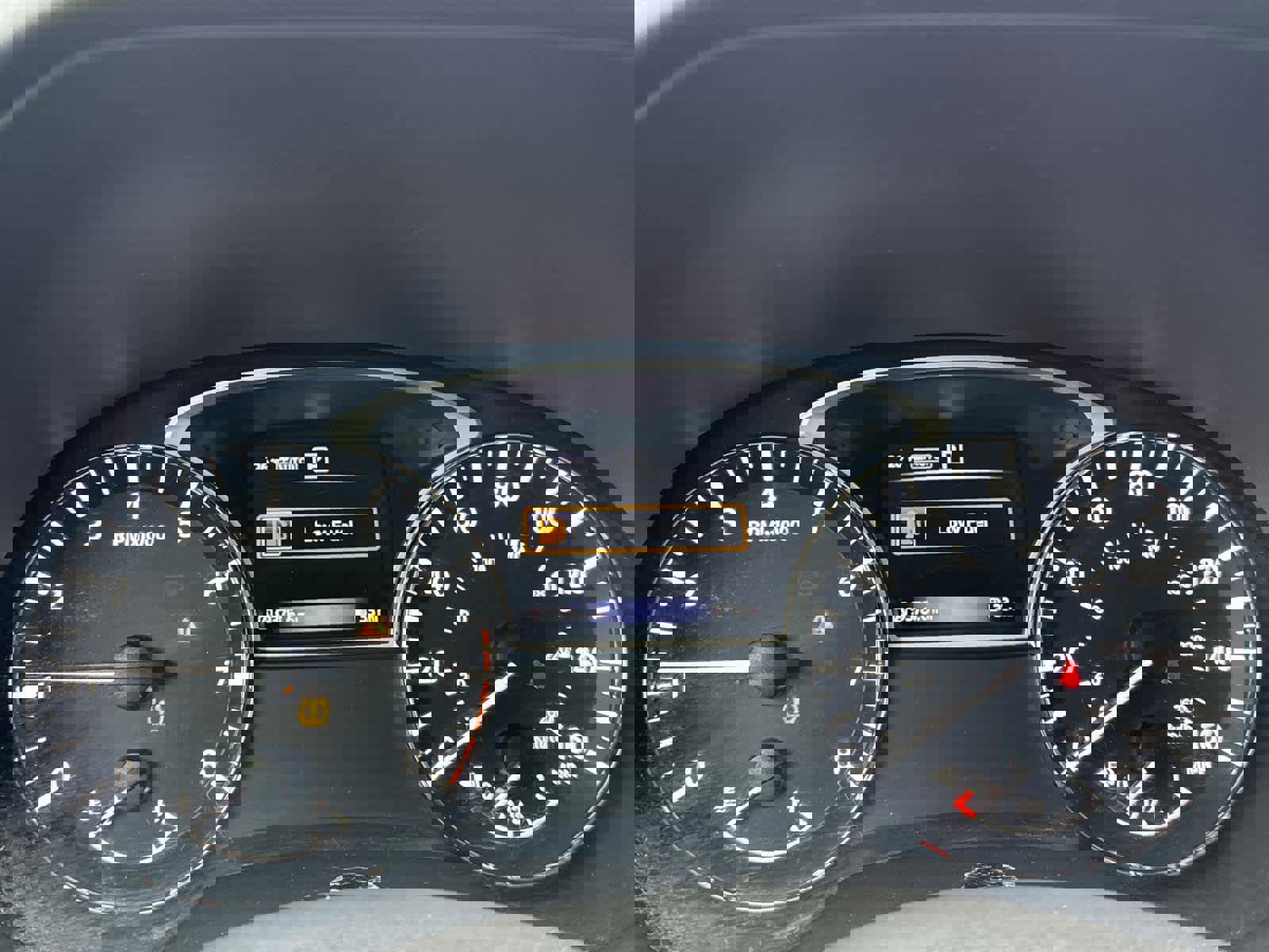 Used 2017 Nissan Pathfinder SV image 30