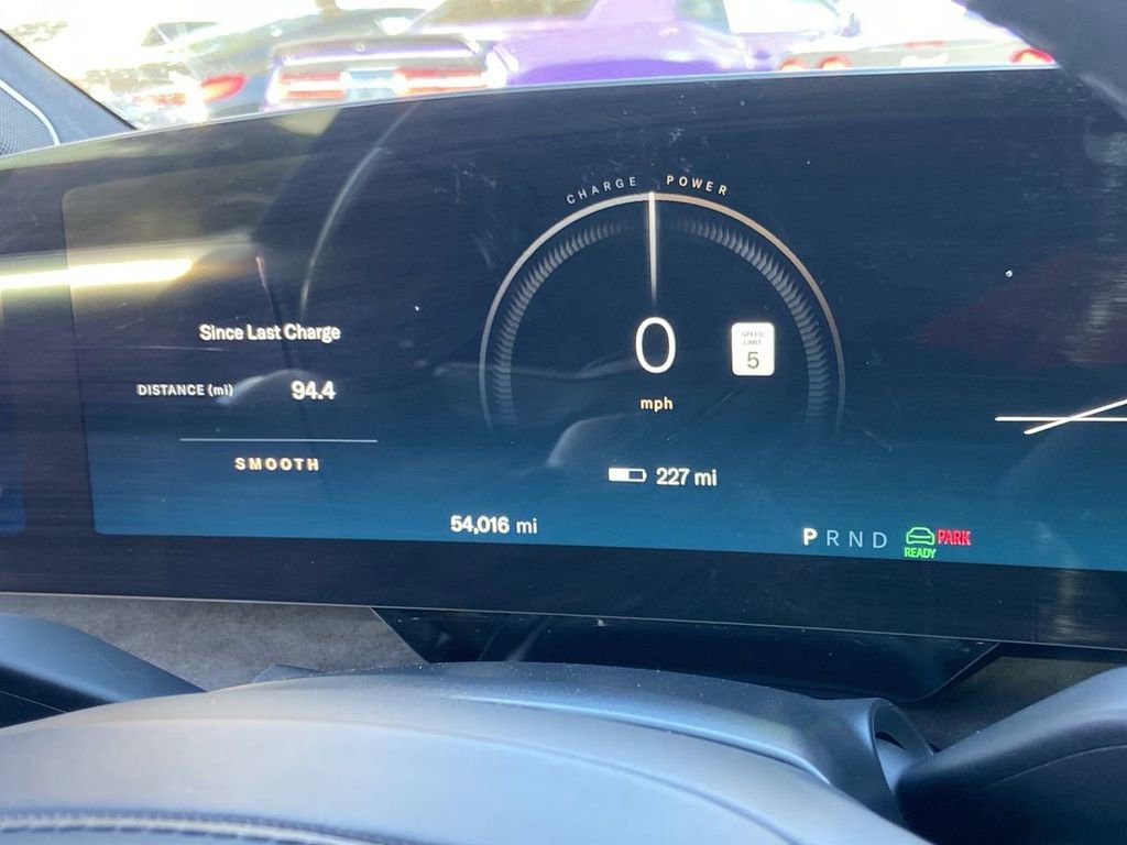 Used 2022 Lucid Air Grand Touring image 7