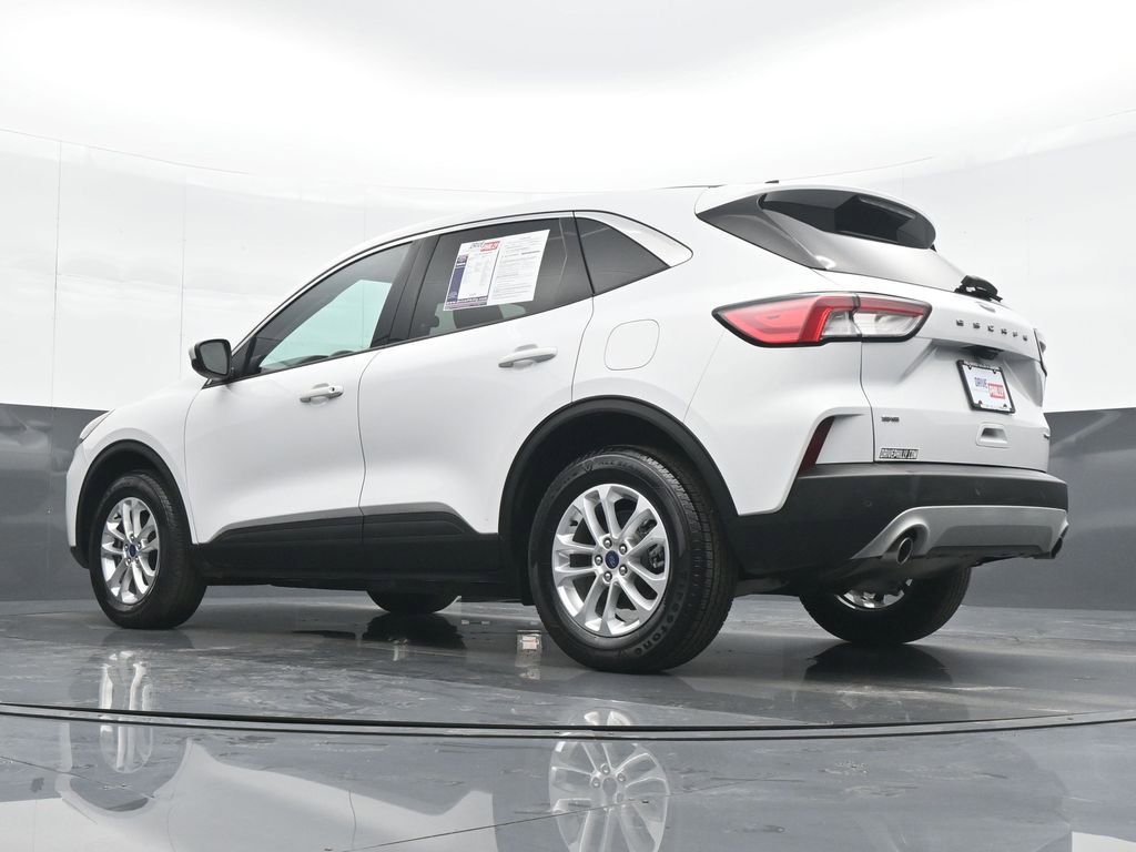 Used 2021 Ford Escape SE w/ Cold Weather Package image 19