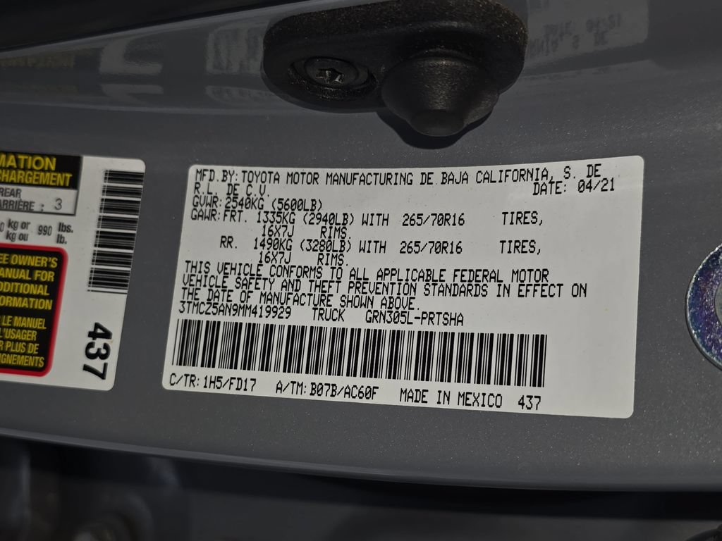 Used 2021 Toyota Tacoma TRD Off-Road AWD/4WD image 31
