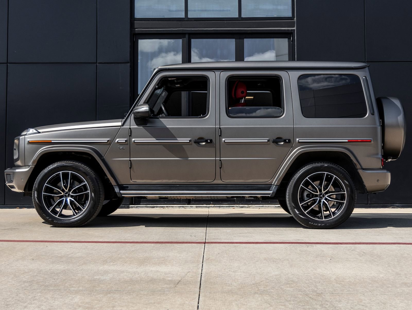 Used 2021 Mercedes-Benz G 550 image 9