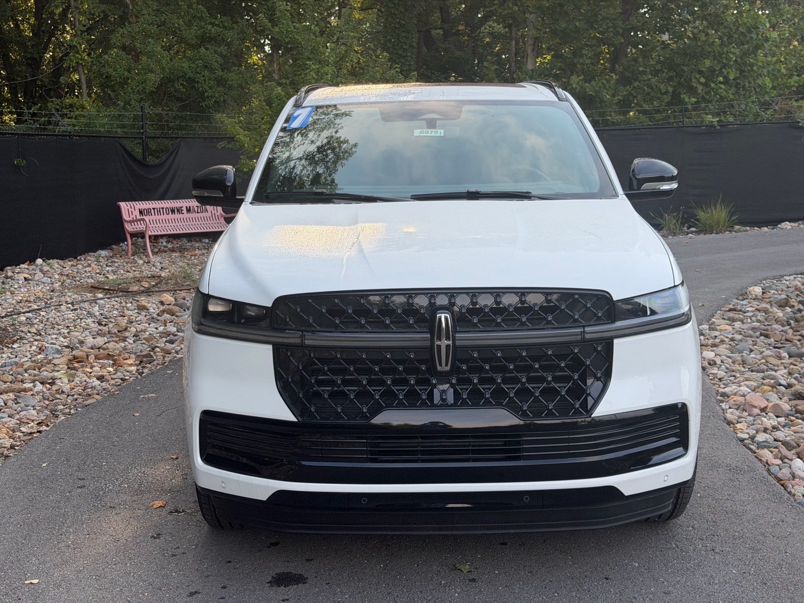 New 2027 Lincoln Navigator Reserve w/ Jet Appearance Package AWD/4WD image 8