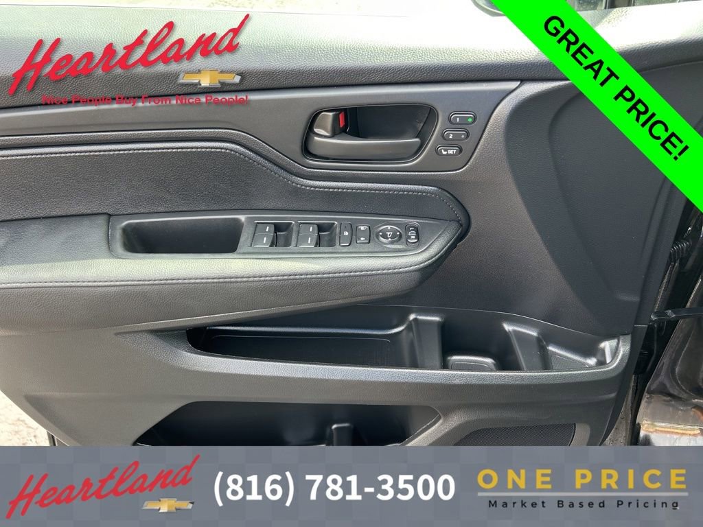 Used 2025 Honda Odyssey EX-L image 18
