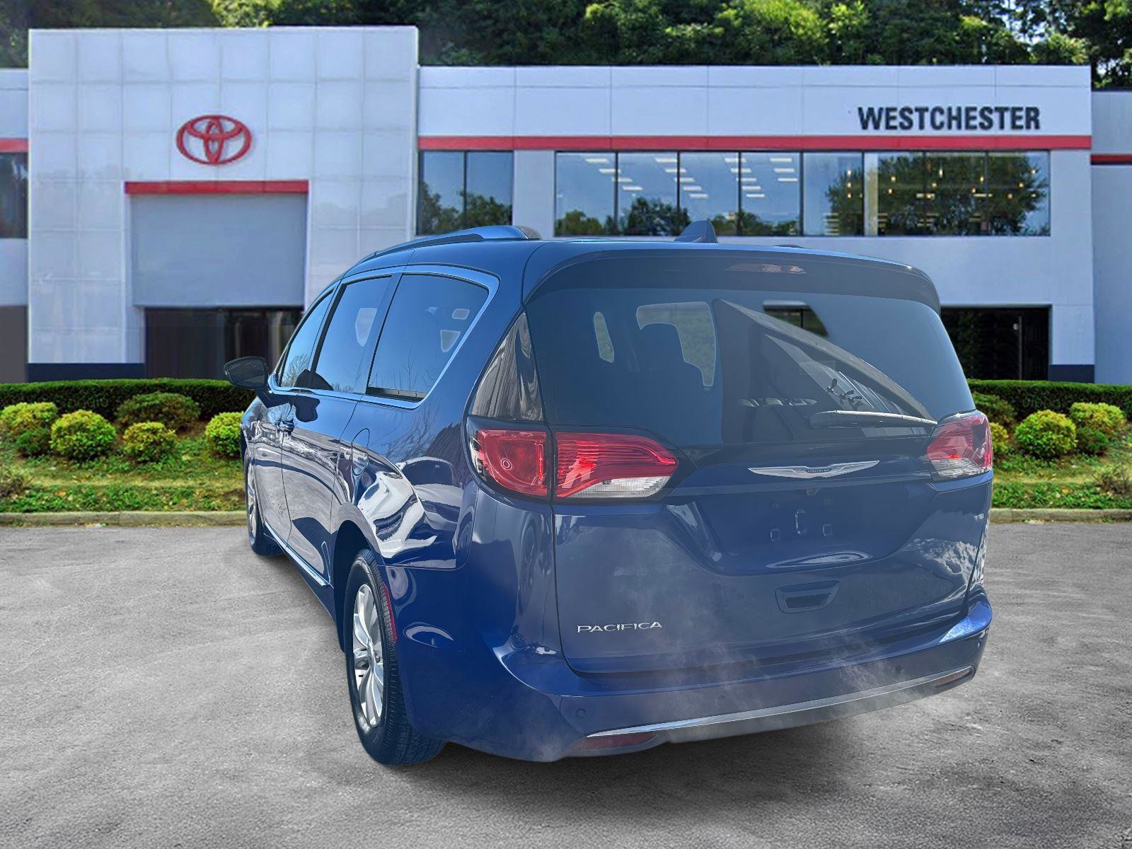 Used 2019 Chrysler Pacifica Touring-L image 5