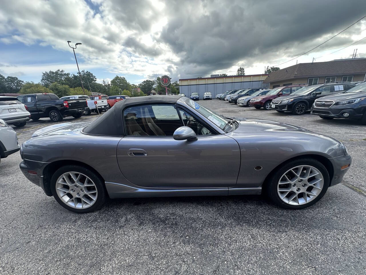 Used 2002 MAZDA MX-5 Miata SE image 13
