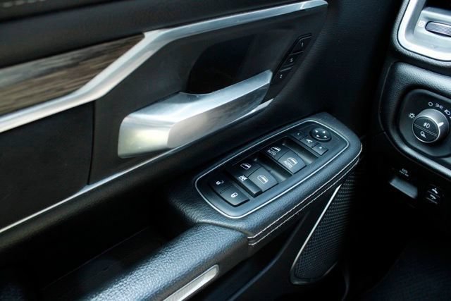 Used 2019 RAM 1500 Laramie AWD/4WD image 23