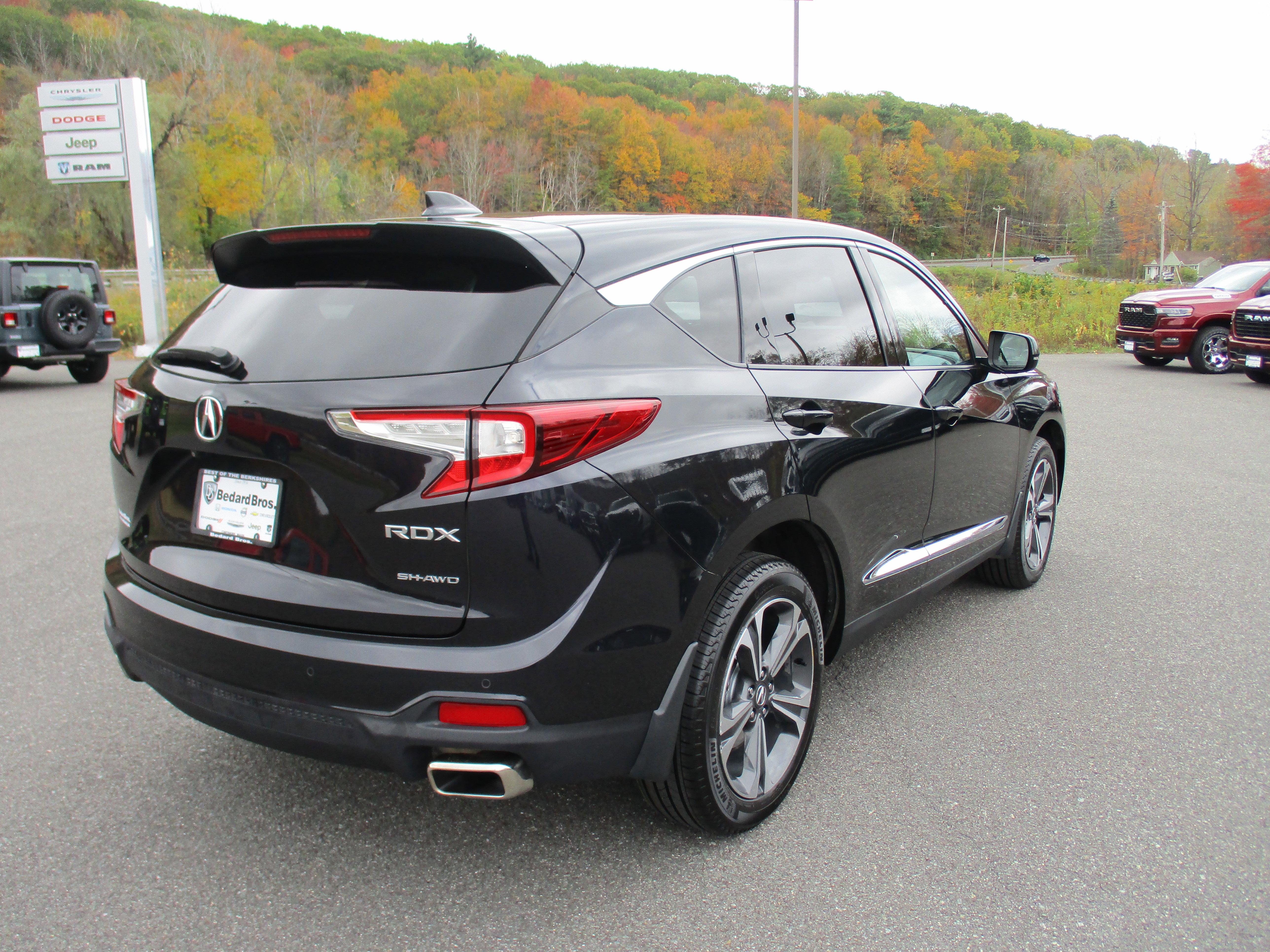 Used 2023 Acura RDX AWD w/ Advance Package image 5