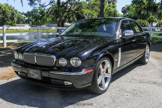 Used 2006 Jaguar XJ Vanden Plas Super V8 Portfolio RWD image 14