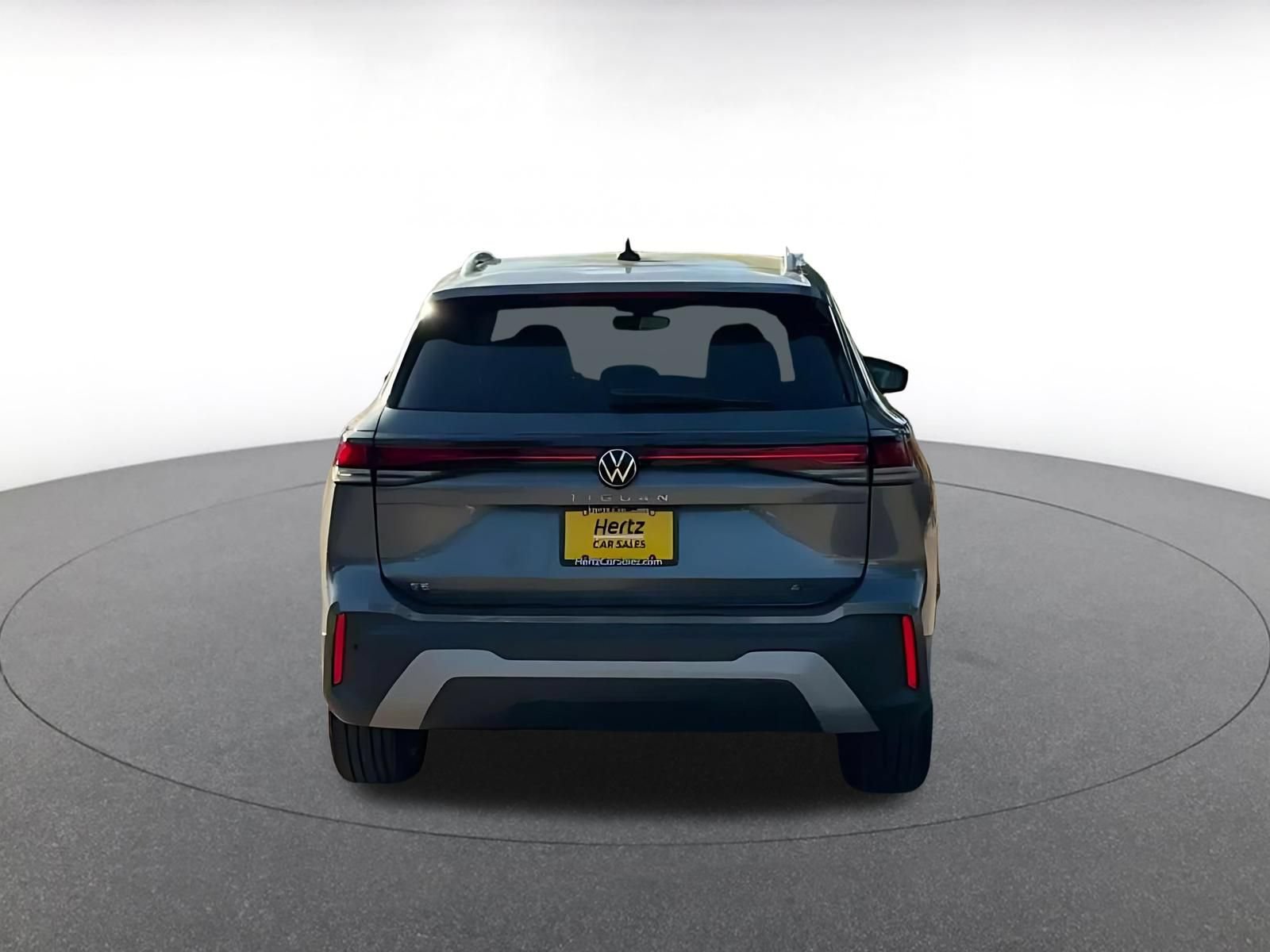Used 2026 Volkswagen Tiguan SE AWD/4WD image 12